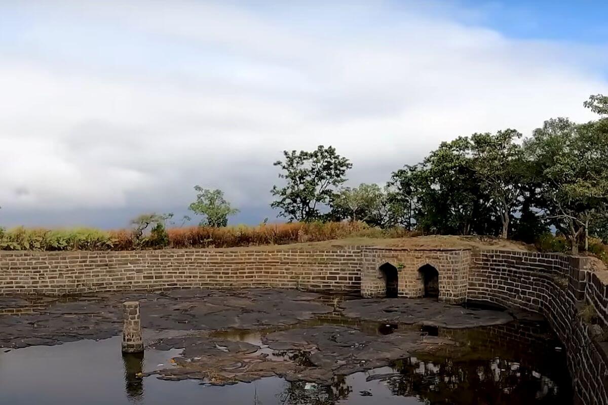 Badami Taki Shivneri Fort 2